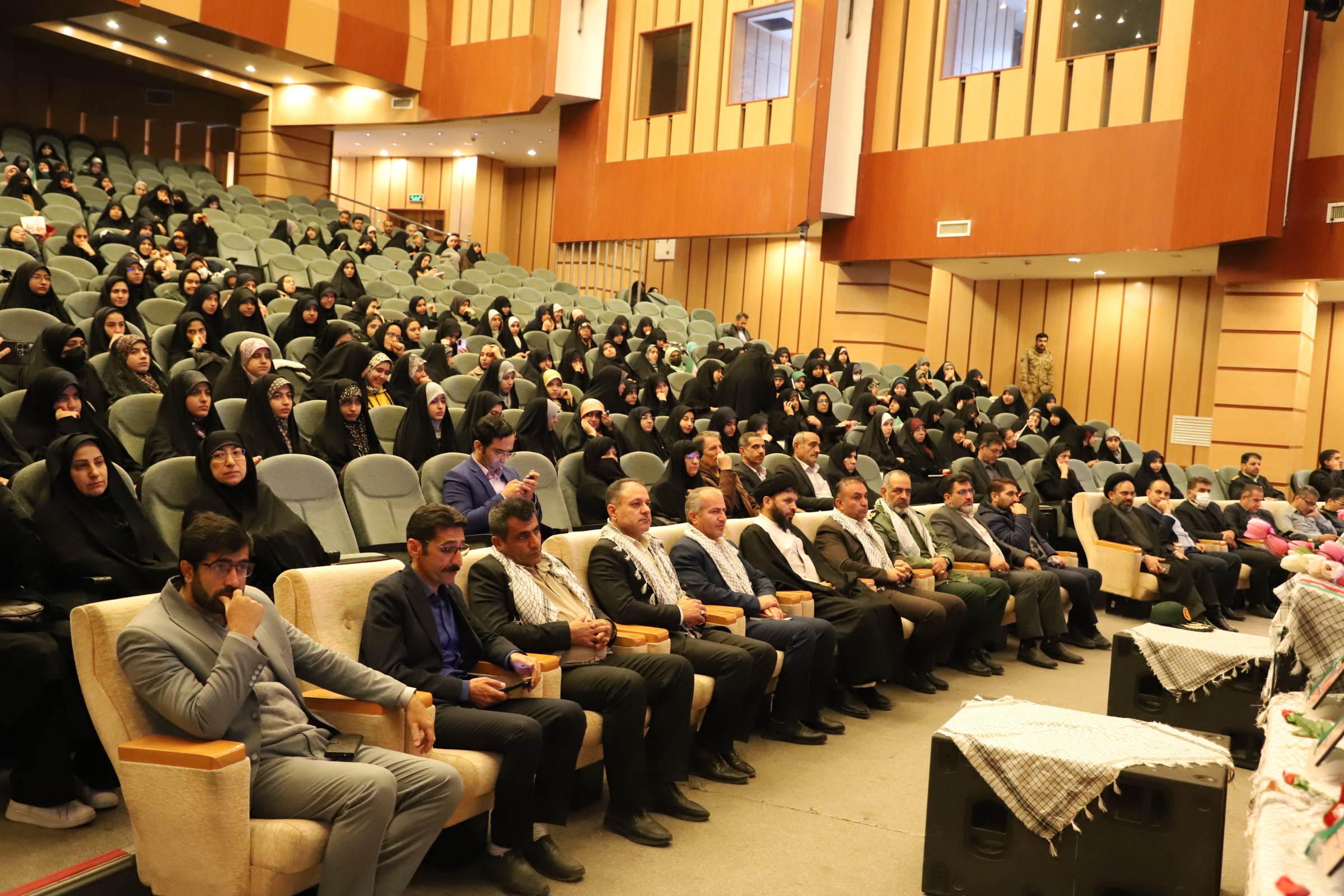 اجلاسیه «ریحانه‌های مشق ایثار»، تجدید عهد نوجوانان چهارمحال و بختیاری با مسیر نورانی شهدای مقاومت و خدمت