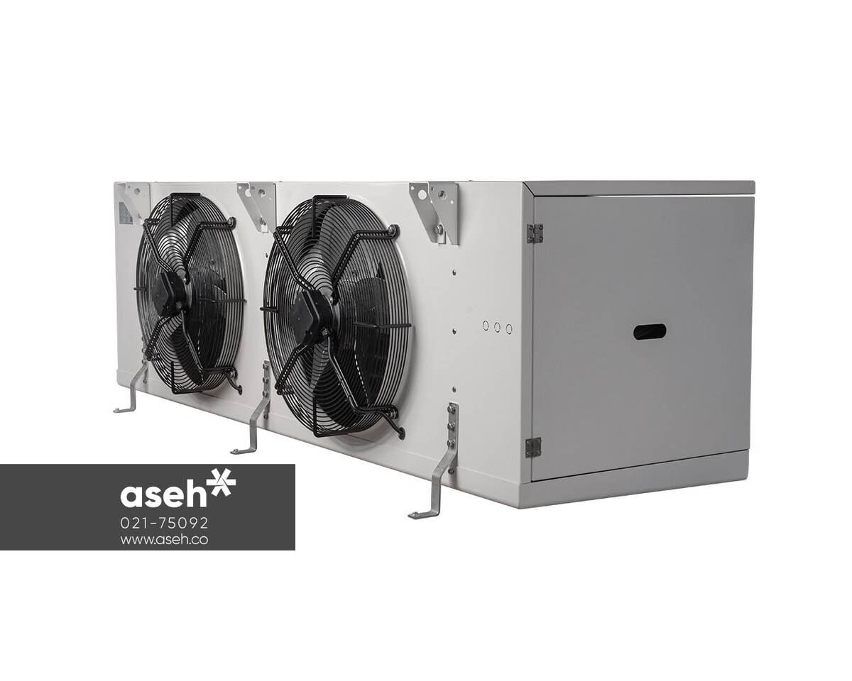 یخ زدن اواپراتور یکی از مشکلاتی است که تقریباً در تمامی سیستم‌های تبرید صنعتی، از سردخانه‌های مواد غذایی گرفته تا خطوط فرآوری و صنایع دارویی، حداقل یک‌بار تجربه می‌شود. این پدیده در نگاه اول ممکن است ساده و قابل‌حل به نظر برسد، اما در عمل یکی از نشانه‌های مهم اختلال در عملکرد کلی سیستم تبرید به شمار می‌رود. تجربه نشان داده است که بسیاری از خرابی‌های پرهزینه کمپرسورها، افت راندمان سرمایش و افزایش مصرف انرژی، ریشه در بی‌توجهی به همین مشکل ظاهراً ساده دارند.