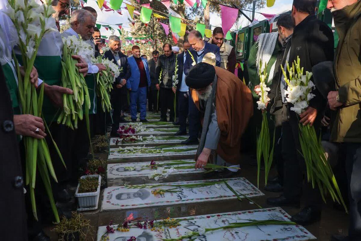 تجدید پیمان ملت ایران با شهدای انقلاب اسلامی