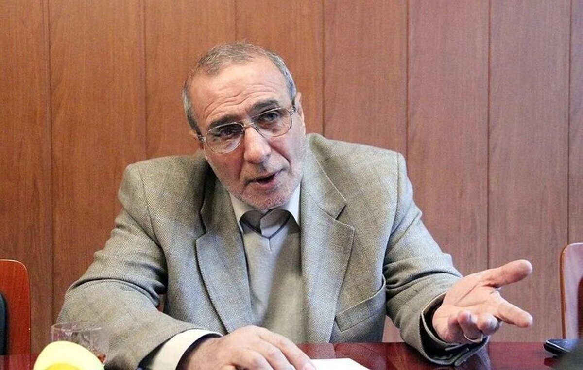 تحلیلگر مسائل منطقه با تاکید بر اینکه اسرائیل خواستار انتخاب گزینه نظامی از سوی آمریکا علیه ایران است، گفت: این نقطه افتراق سیاست آمریکا و اسرائیل است و هوشمندی سیاسی ایجاب می‌کند که با اقدامات تاکتیکی حتی در مذاکرات این افتراق را بیشتر کرد و مانع تحقق ایده‌های شرورانه نتانیاهو در مورد کشورمان شد. امتیازهای داده شده قابل جبران است ولی نتایج خسارت بار جنگ‌ معلوم نیست برای سال‌ها و دهه‌ها قابل جبران باشد.