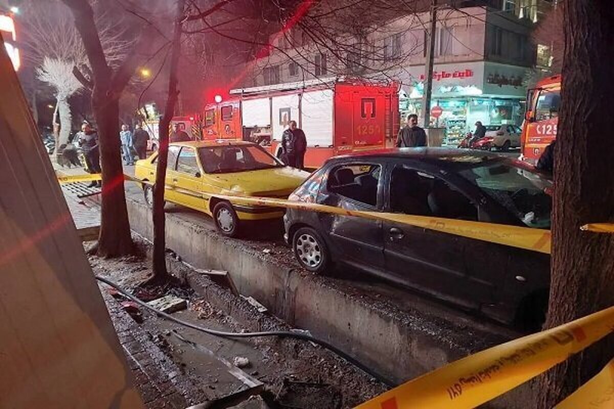 سخنگوی سازمان آتش‌نشانی شهرداری تهران از انفجار و آتش‌سوزی در میوه‌فروشی خیابان پیروزی به علت نشت گاز از دو سیلندر گاز مایع خبر داد.