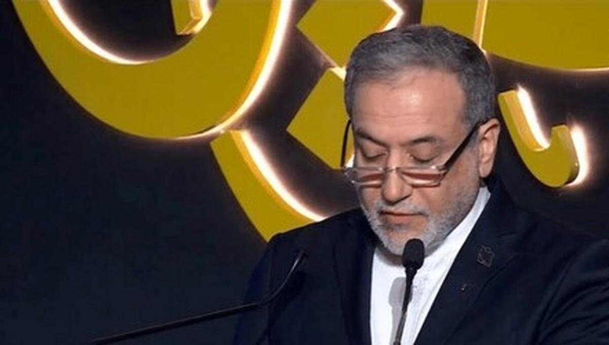 وزیر امور خارجه امروز در هفدهمین نشست مجمع الجزیره در دوحه با هشدار نسبت به پروژه توسعه‌طلبانه اسرائیل، گفت: ما خواستار اعمال تحریم‌های جامع و هدفمند علیه اسرائیل هستیم، از جمله تحریم فوری فروش سلاح، تعلیق همکاری‌های نظامی و اطلاعاتی، اعمال محدودیت علیه مقامات مسئول و ممنوعیت مبادلات تجاری.