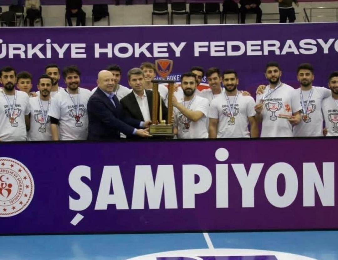 صعود به لیگ هاکی اروپا با لژیونرهای ایرانی صعود به لیگ هاکی اروپا با لژیونرهای ایرانی