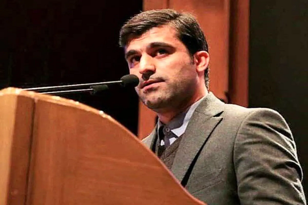 محمود کیاپور: حذف ارز ترجیحی، تصمیمی شجاعانه که نیازمند تدبیر تکمیلی است محمود کیاپور: حذف ارز ترجیحی، تصمیمی شجاعانه که نیازمند تدبیر تکمیلی است