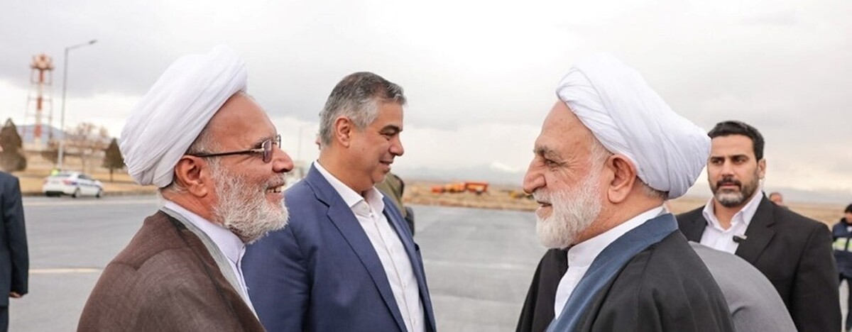 رئیس قوه قضاییه در جریان پنجاهمین سفر استانی خود از بدو تصدی ریاست دستگاه قضا، در سفری غیررسمی به همراه هیئت عالی قضایی وارد اراک شد.