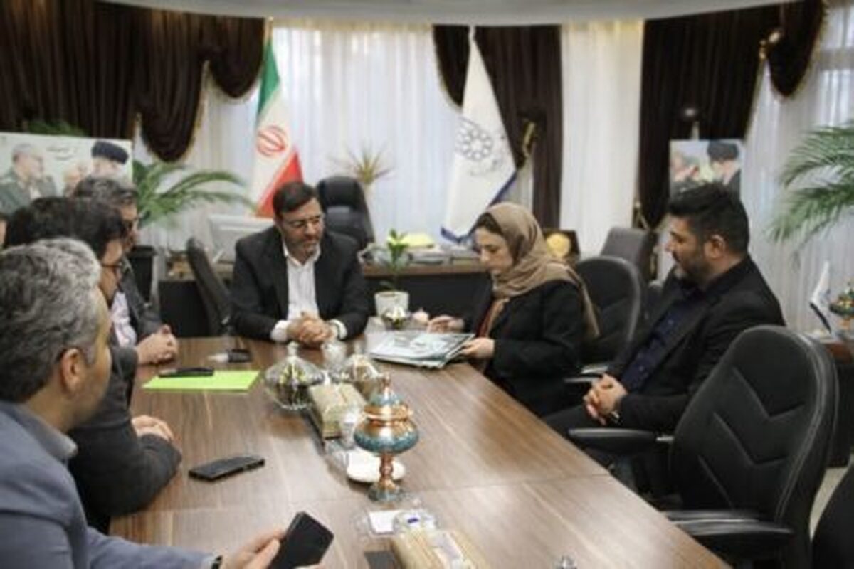 قرارداد خرید تجهیزات و ماشین آلات سازمان مدیریت پسماند شهرداری همدان بین شهرداری همدان و شرکت پارسی راد ایرانیان امضا شد.