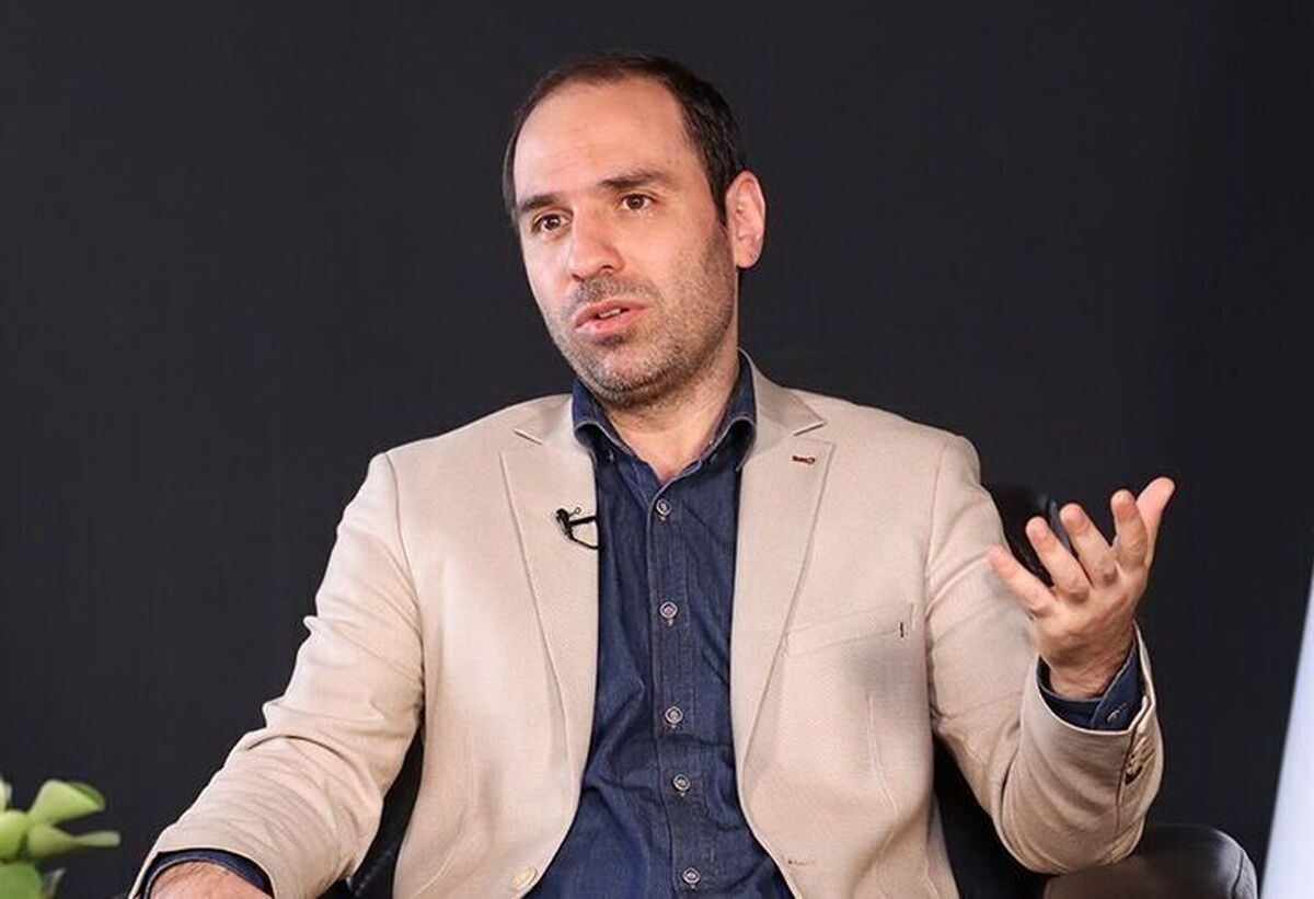 رشد اقتصادی در نیمه نخست سال‌جاری، براساس گزارش‌های مرکز آمار ایران و بانک مرکزی، در محدوده صفر درصد قرار داشته است؛ بااین‌حال مهم‌ترین مسأله در رشد اقتصادی به شوک‌های ارز در اقتصاد ایران برمی‌گردد. هرگاه اقتصاد ایران با شوک ارزی مواجه شده، هم تورم و هم رکود را تجربه کرده است. به عبارت دیگر، یکی از عوامل اصلی بروز رکود تورمی در اقتصاد ایران، شوک‌های ارزی بوده که عمدتا ریشه در تحریم‌های خارجی دارد.