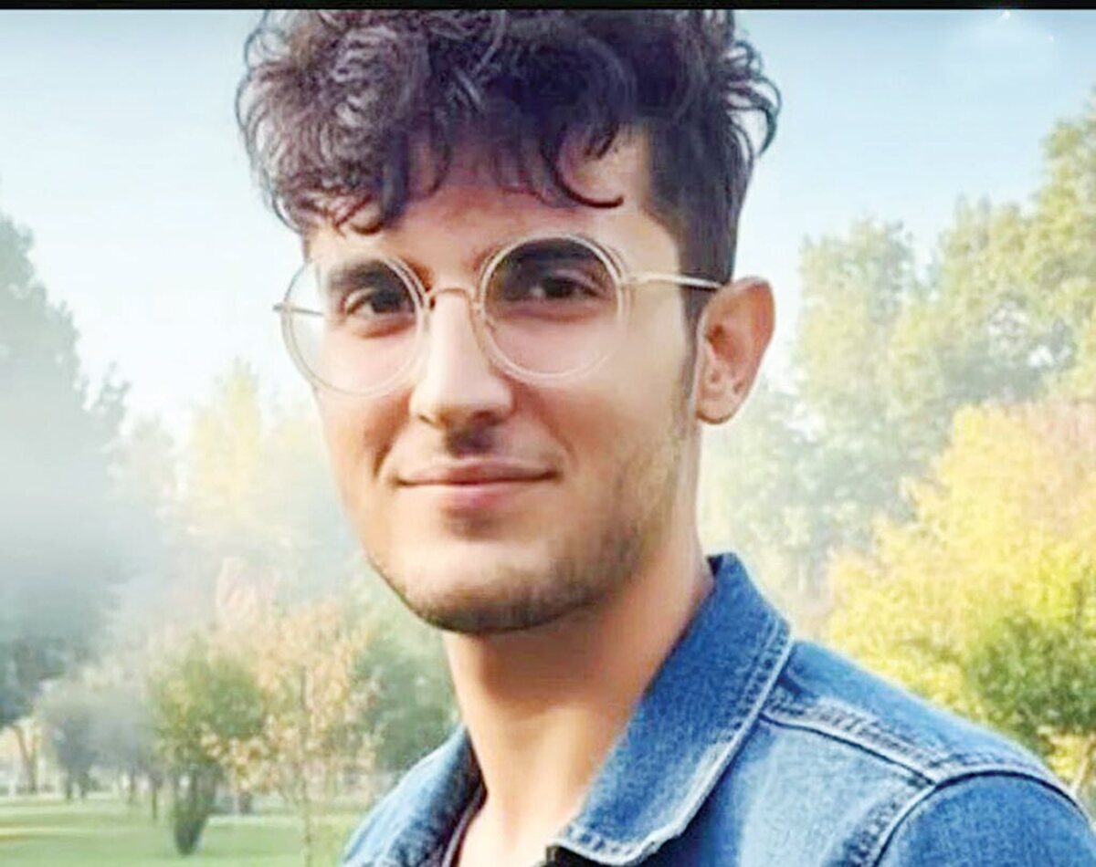 با گذشت حدود یک سال از قتل یک پسر جوان ۲۱ ساله در سردشت استان آذربایجان‌غربی، سرانجام روز گذشته نخستین جلسه رسیدگی به پرونده متهم به قتل در دادگاه کیفری یک شهرستان مهاباد برگزار شد.