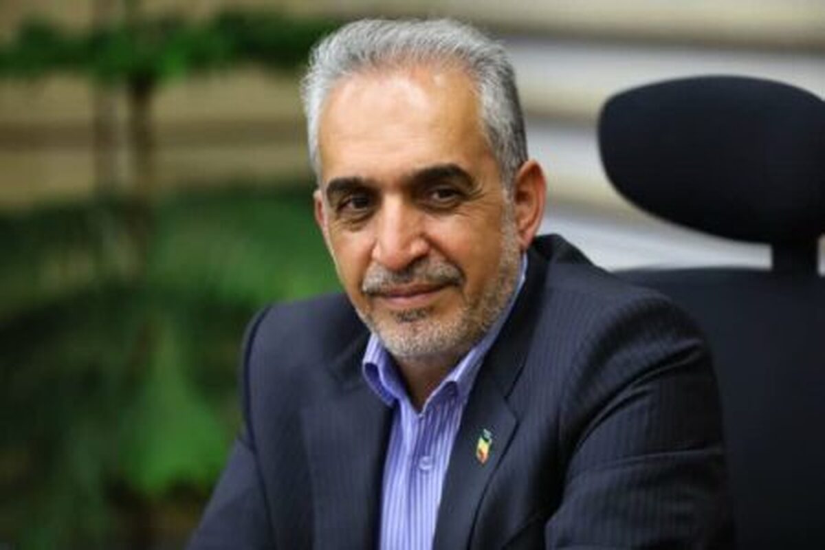 فرماندار شهرستان همدان از بهره‌برداری پروژه‌های مسکن روستایی و کلنگ‌زنی پروژه بزرگ نیروگاه برق خورشیدی ۵۰۰ مگاواتی قهاوند با حضور معاون حقوقی رئیس‌جمهور خبر داد.