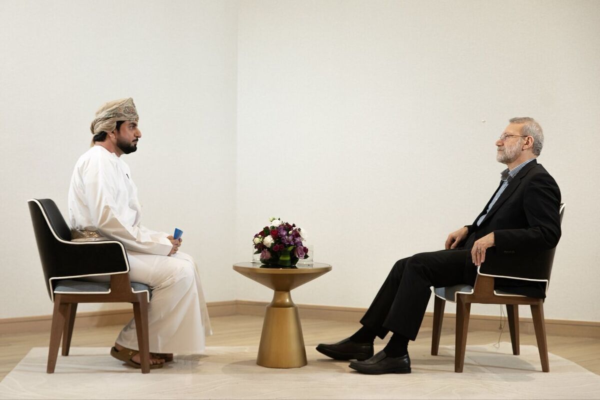 دبیر شورای عالی امنیت ملی کشورمان از مسقط پایتخت عمان به سفر نخست وزیر رژیم صهیونی به آمریکا واکنش نشان داد.