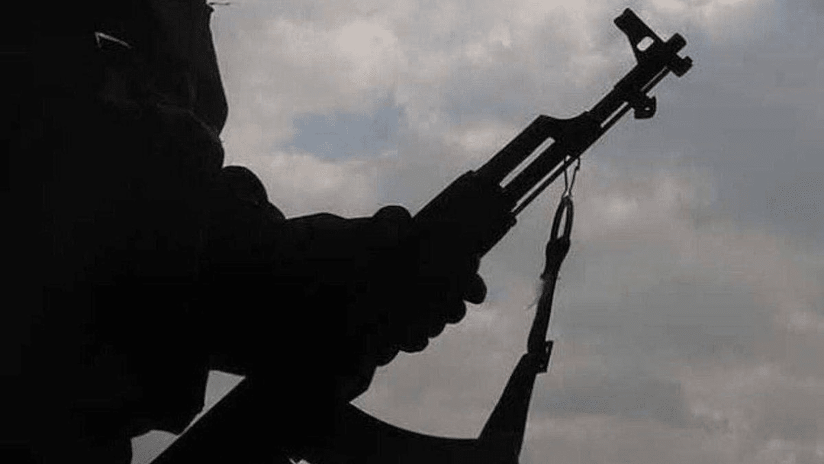 روابط عمومی قرارگاه قدس نیروی زمینی سپاه اعلام کرد، در ادامه رزمایش شهدای امنیت ۲، رزمندگان قرارگاه قدس نیروی زمینی سپاه متشکل از نیرو‌های اداره کل اطلاعات، فراجا و سپاه پاسداران شب گذشته موفق شدند با انجام رصد‌های اطلاعاتی یک تیم تروریستی را در شهرستان خاش شناسایی و منهدم نمایند.