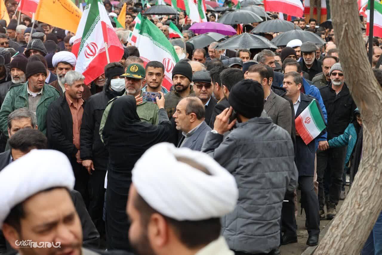 حماسه آفرینی مردم چهارمحال و بختیاری در راهپیمایی ۲۲ بهمن