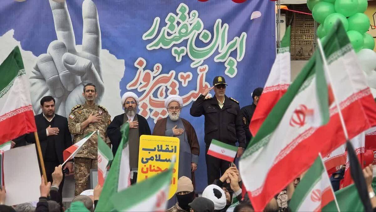 نماینده مردم استان البرز در مجلس خبرگان رهبری، در مراسم راهپیمایی ۲۲ بهمن شهرستان فردیس با تأکید بر اینکه «۲۲ بهمن روز عهد و میثاق ملت ایران با خداوند، اولیای الهی و شهدای تاریخ تشیع است»، گفت: ملت بزرگ ایران در آستانه ورود به چهل‌وهشتمین سالگرد پیروزی انقلاب اسلامی، همچنان ثابت‌قدم بر پیمان خود با خدا، شهدا و امام شهیدان ایستاده است.