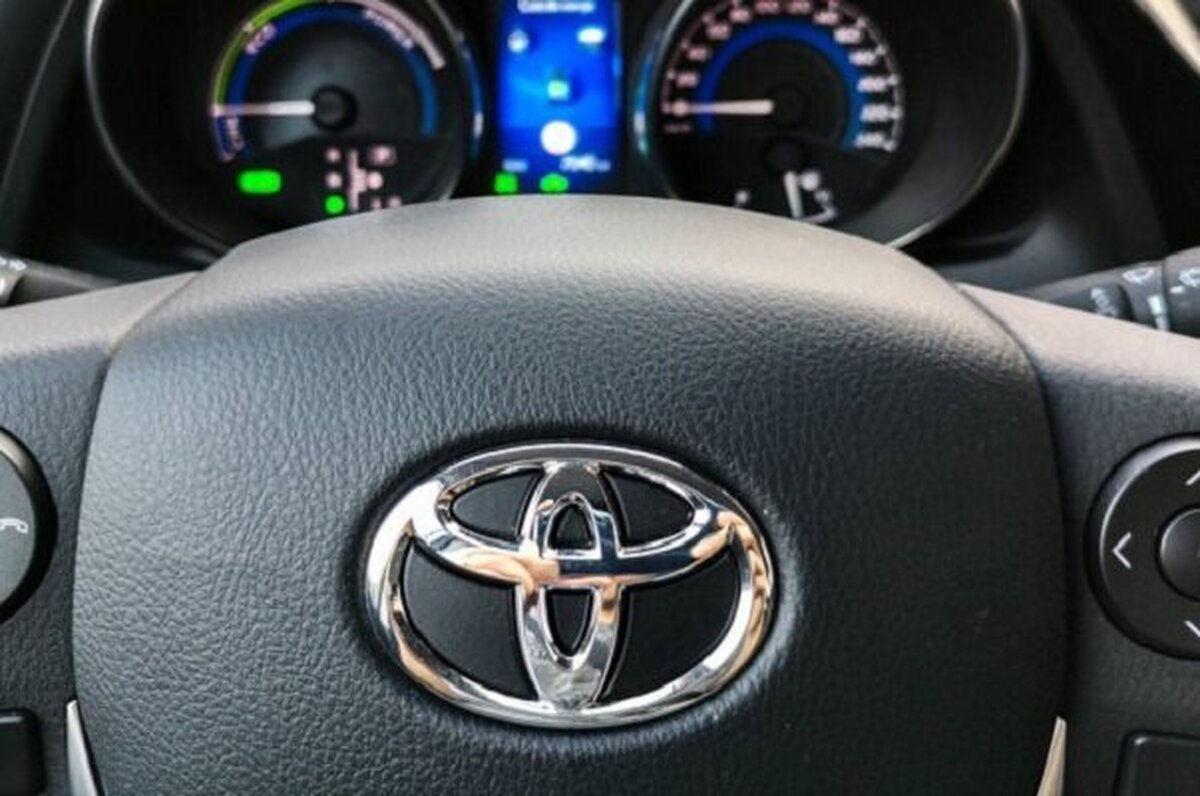 ثبت‌نام ۵ خودروی وارداتی از فردا به مدت ۲ روز آغاز می‌شود. وکالتی کردن حساب با مسدودی ۵۰۰ میلیون تومان الزامی است.