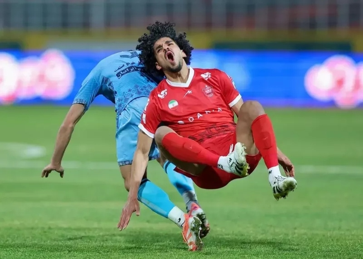 یک ضعف همه جانبه را شاهد هستیم. تیم‌ها به سختی گل می‌زنند و به سختی دفاع می‌کنند و خیلی سخت‌تر از آن اصلا فوتبال بازی میکنند.