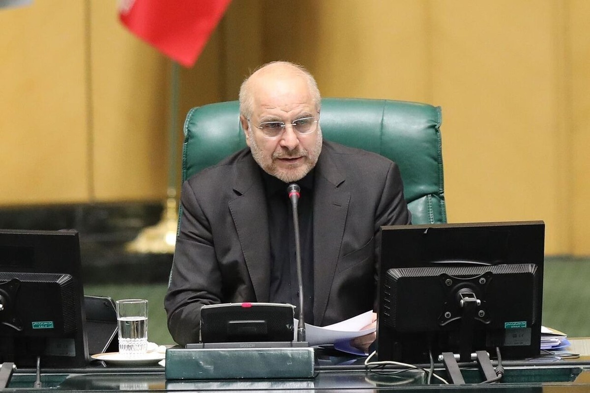 محمدباقرقالیباف،رییس‌مجلس شورای اسلامی گفت،کمیسیون تلفیق در جریان بررسی مصارف، به اعمال اثراتی که در الزامات منابع تصویب شده توجه کند و اولویت به مسائل حقوق، کالابرگ و معیشت مردم باشد.