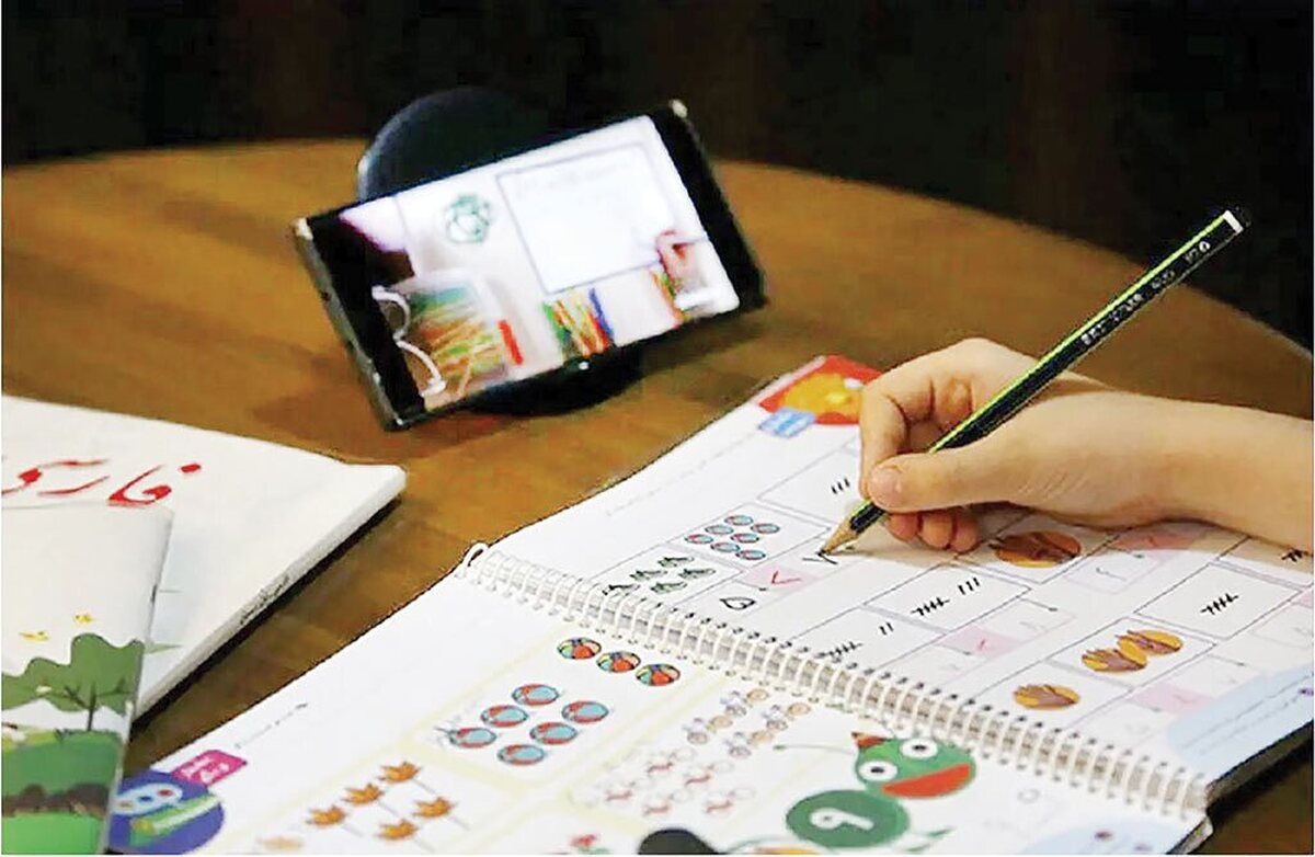 وقتی تقویم آموزشی با تعطیلی‌های پیش‌بینی نشده پر می‌شود، کلاس درس اولین جایی است که آسیب می‌بیند. نگران‌کننده‌ این‌که تعطیلی مدارس مدتی است دیگر اتفاقی استثنایی نیست، بلکه به بخشی از روال آموزشی ‌تبدیل شده است، از آلودگی هوا گرفته تا برودت شدید و شرایط اضطراری؛ مواردی که هرکدام می‌تواند ‌تقویم آموزشی را دستخوش تغییر کند.‌