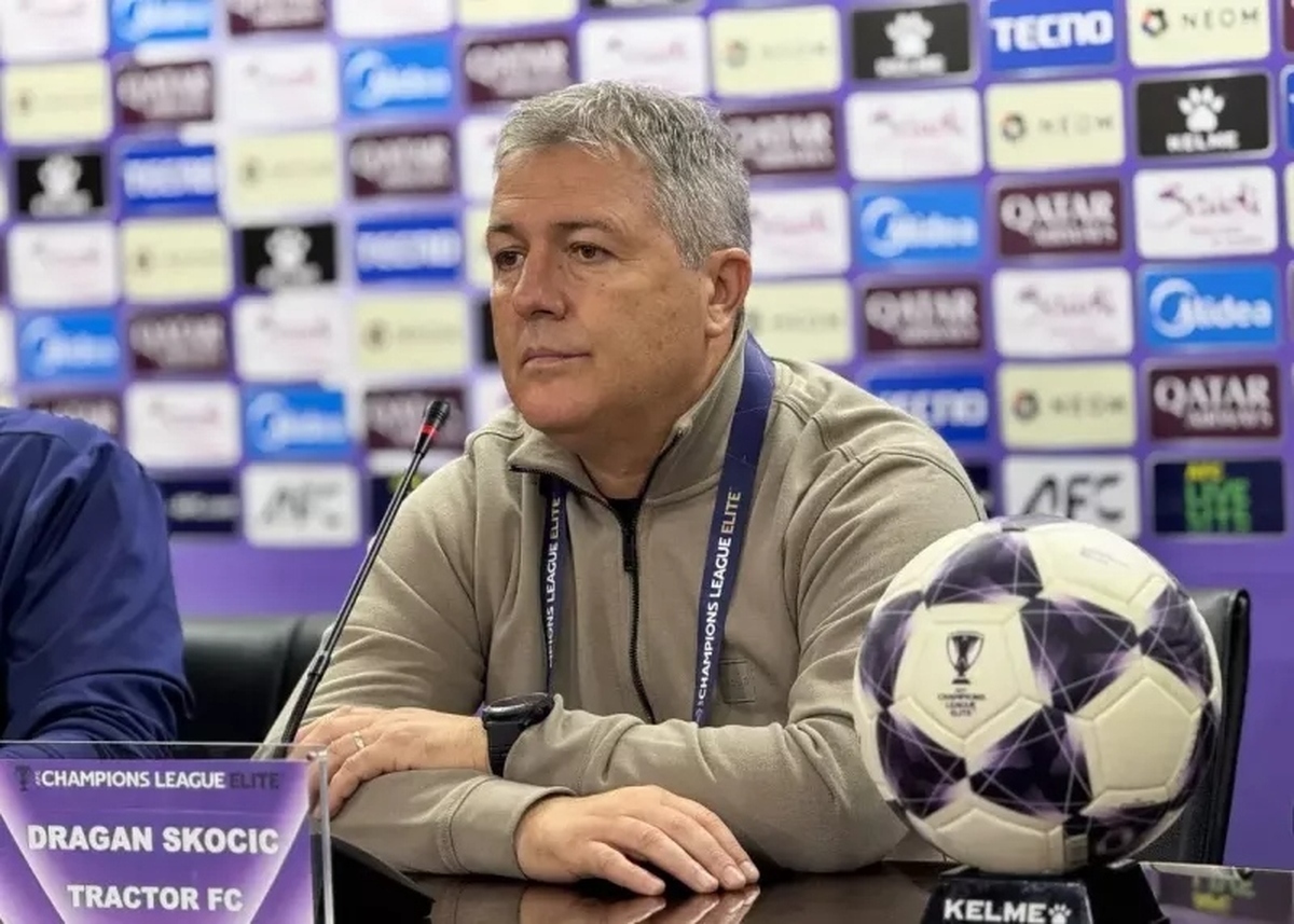 دراگان اسکوچیچ کوتاه بیا نیست. پایش را در یک کفش کرده که می‌خواهم بروم. انگار ما نمی‌دانیم چه خبر است و انگار او هم نمی‌داند که همه خوب می‌دانند ماجرا چیست. بوی پول می‌آید. این بار از سمت کشور‌های اطراف خلیج فارس.