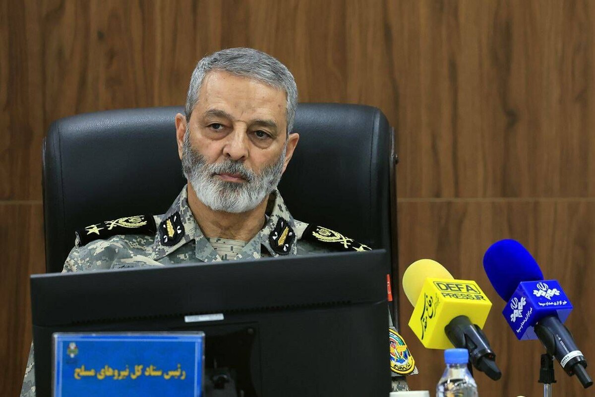 سرلشکر موسوی،رئیس ستادکل نیرو‌های مسلح گفت: آنچه که جمهوری اسلامی ایران را حفظ کرده، همین نشر ارزش‌های دفاع مقدس است و جا دارد که از این گنجینه، بیشتر استفاده کنیم.