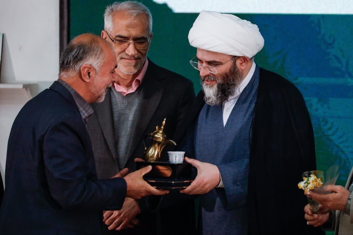 آیین اختتامیه چهارمین دوره سوگواره ملی پایتخت موکب‌ها با معرفی برندگان و آثار برگزیده در اهواز برگزار شد.  