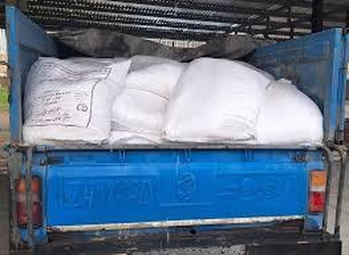 فرمانده انتظامی شهرستان تاکستان از توقیف یک دستگاه خودرو وانت نیسان و کشف 4 تن آرد خارج ازشبکه توزیع توسط ماموران انتظامی کلانتری نرجه خبر داد.