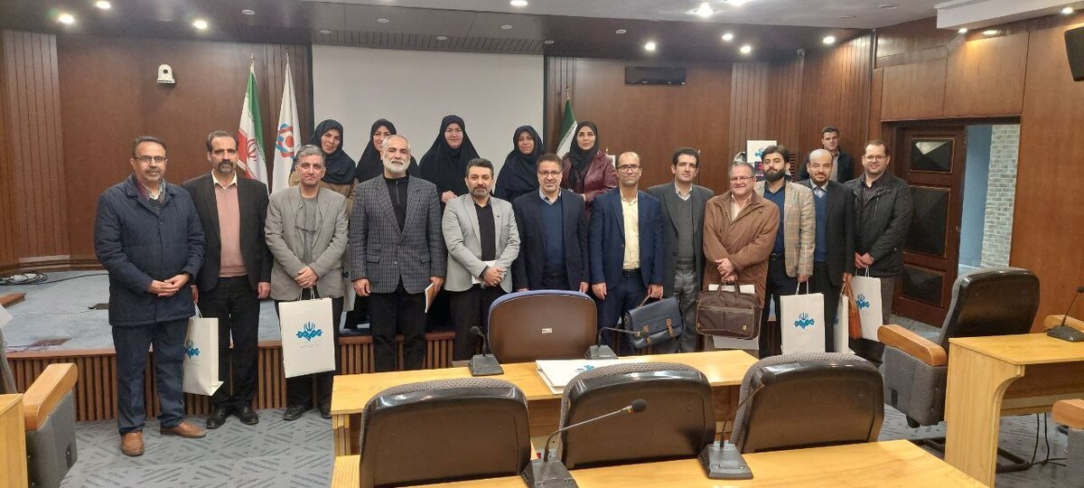 نخستین همایش «زبان و رسانه» مرکز پاسداشت زبان و ادبیات فارسی، در مرکز همایش‌های صداوسیما برگزار شد.