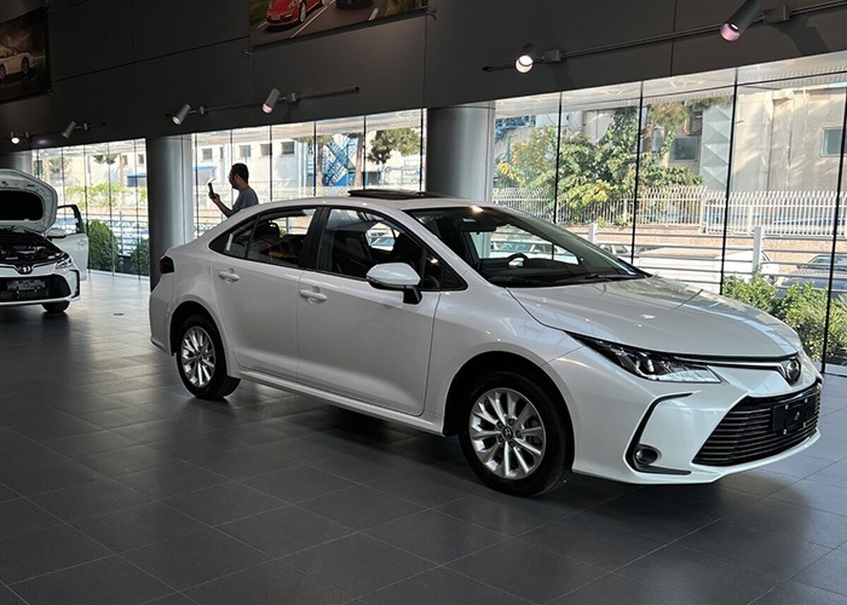 امروز سه شنبه (۲۸ بهمن ماه) آخرین مهلت ثبت نام خودروهای وارداتی است که متقاضیان می توانند پس از وکالتی کردن اقدام به انتخاب ۲ اولویت کنند.