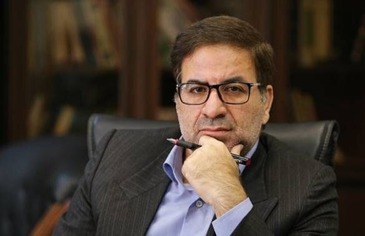 محمدجعفر محمدزاده در همایش «زبان و رسانه» با تأکید بر نقش تاریخی زبان فارسی گفت: این زبان در طول تاریخ ایران، افزون بر شکل‌دهی به هویت ملی، استقلال فرهنگی کشور را نیز تضمین کرده است.