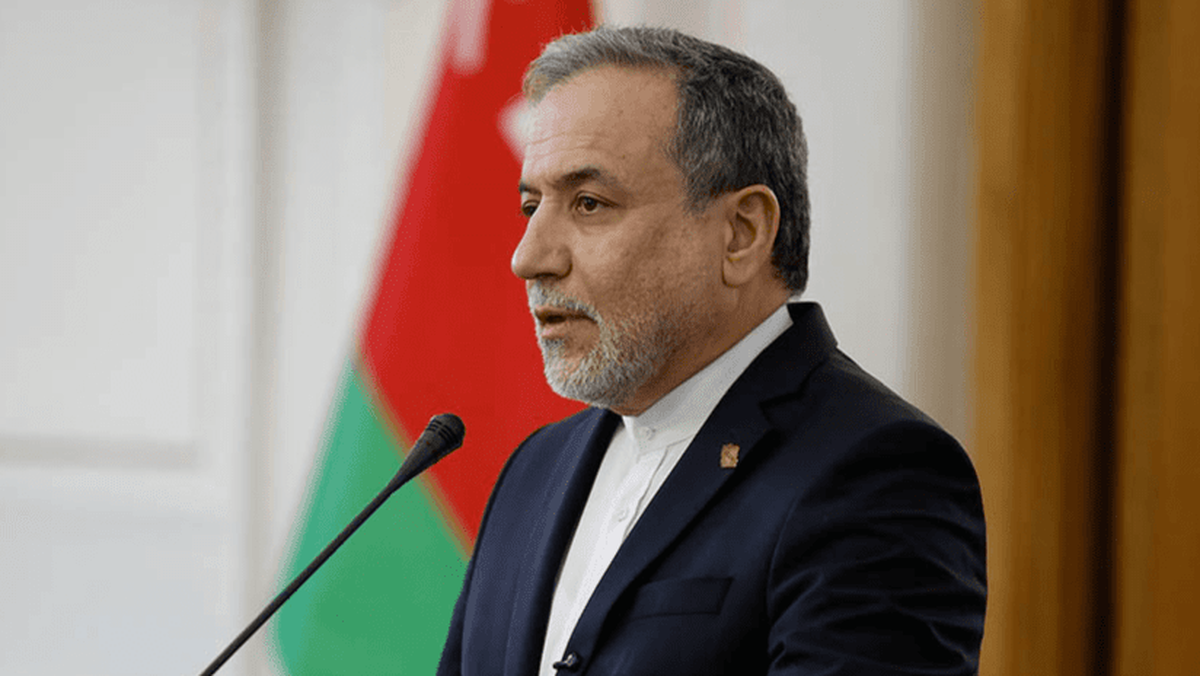 وزیر امور خارجه با بیان اینکه ایران کاملا آماده است در قبال هر تهدید و یا اقدام تجاوزکارانه از خودش دفاع کند، تصریح کرد: تبعات هرگونه اقدام و تجاوزی به مرزهای ایران محدود نخواهد شد.