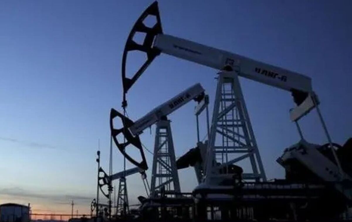 بلومبرگ به دنبال پایان مذاکرات هسته‌ ای بین ایران و آمریکا در ژنو، نوشت پس از اینکه تهران این گفت و گوها را سازنده خواند، قیمت نفت کاهش پیدا کرد.