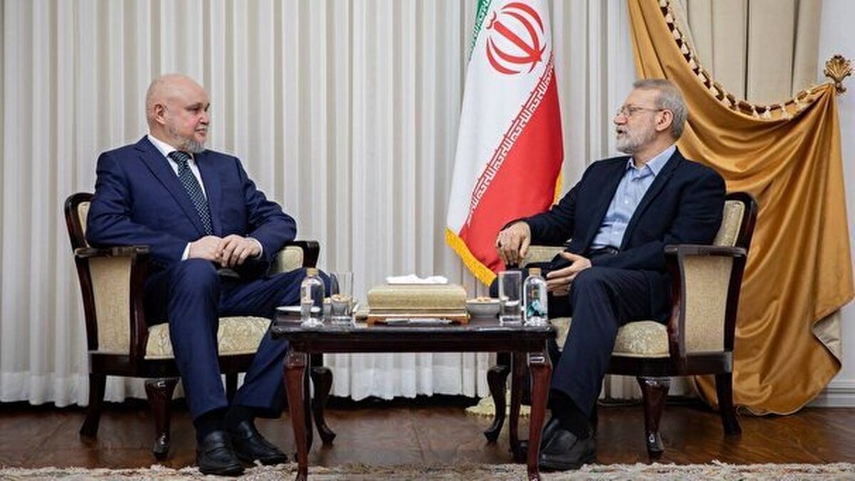 دبیر شورای عالی امنیت ملی کشورمان گفت: ایران و روسیه در سال‌های اخیر با فشارها و محدودیت‌های مشابهی از سوی غرب مواجه بوده‌اند، اما این فشارها نتوانسته مسیر همکاری‌های راهبردی دو کشور را متوقف کند.