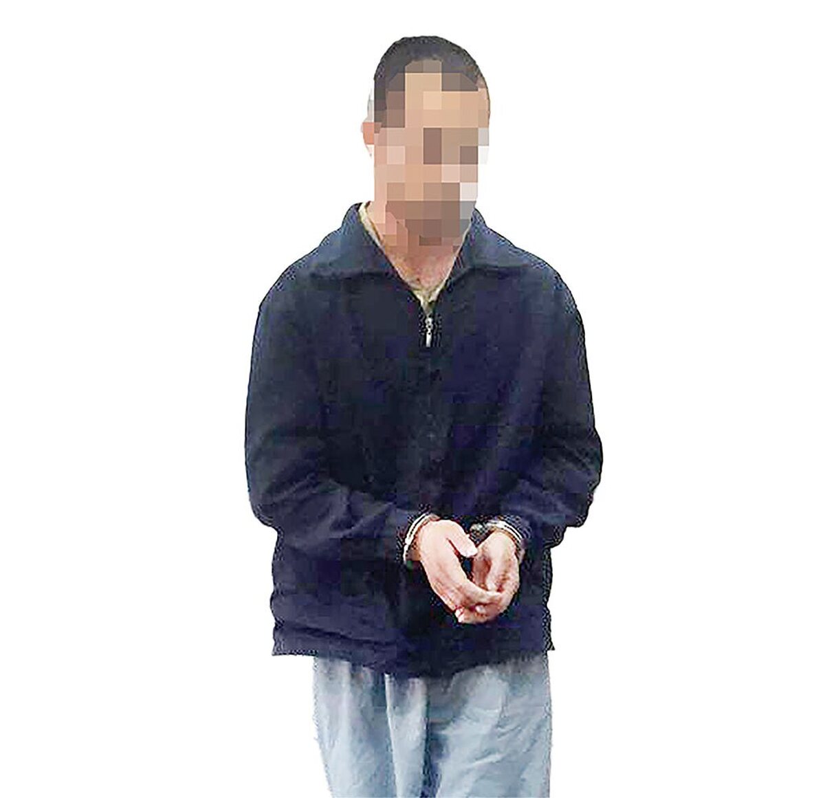 پسر جوان وقتی با مخالفت خانواده دختر مورد علاقه‌‌اش برای ازدواج رو‌به‌رو شد دست به اجرای نقشه ربودن ساختگی دخترشان زد اما به دردسر افتاد.