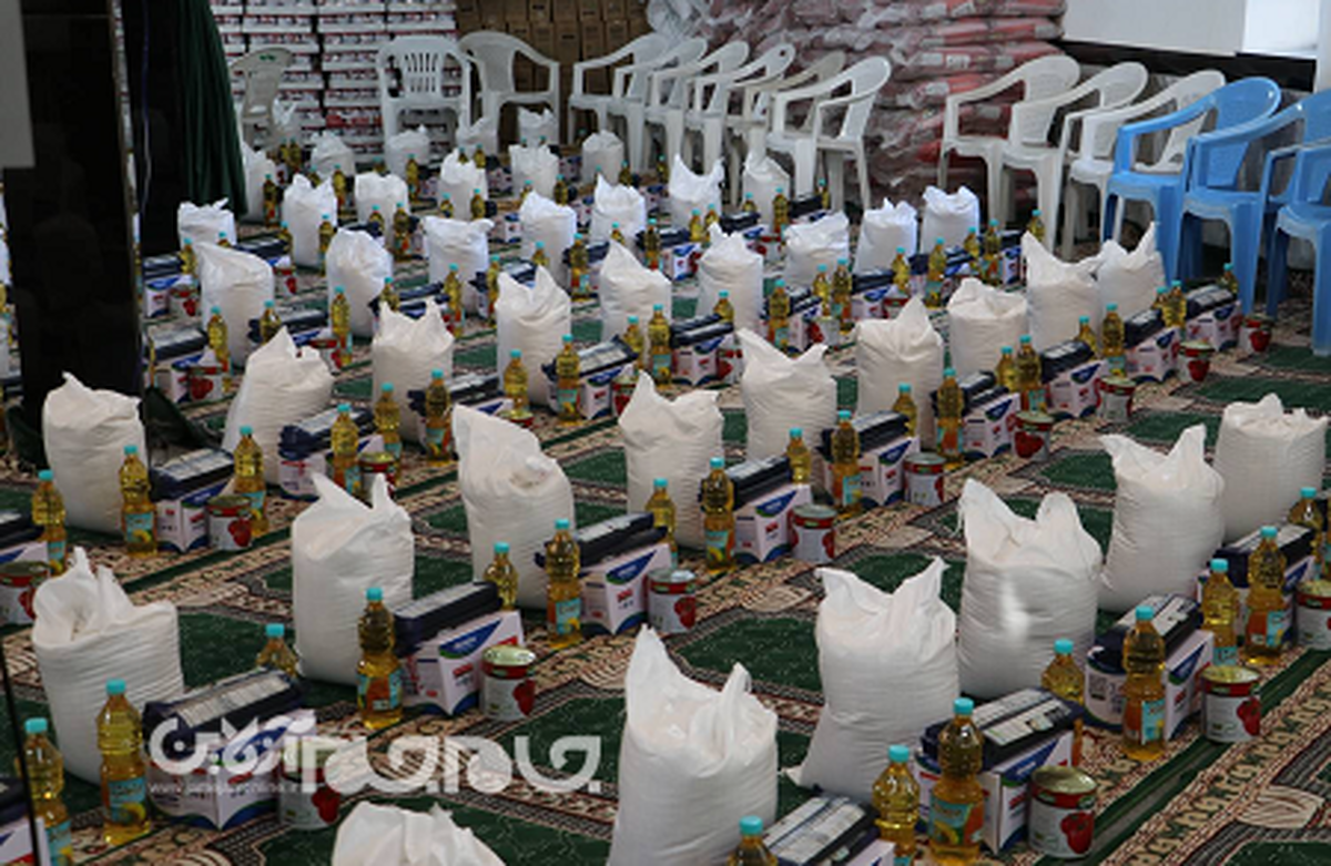 معاون داوطلبان جمعیت هلال احمر استان گلستان گفت: پویش «هلال رحمت» جمعیت هلال احمر استان گلستان هم‌زمان با فرارسیدن ماه مبارک رمضان و در آستانه نوروز، با توزیع ۱۰ هزار بسته کمک معیشتی آغاز شد.