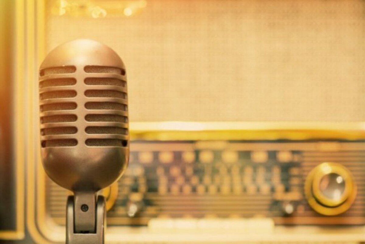 طرح ملی ایران جان این بار در سیستان و بلوچستان برگزار شد و رادیو با تولید برنامه‌های متنوع و حضور میدانی، نقش مؤثری در بازتاب دغدغه‌ها و توانمندی‌های مردم این استان ایفا کرد. این تجربه، نمونه‌ای موفق از رسانه‌ای است که صدای مردم را به گوش ملی می‌رساند و ظرفیت‌های استان را از دل زندگی روزمره بازتاب می‌دهد.