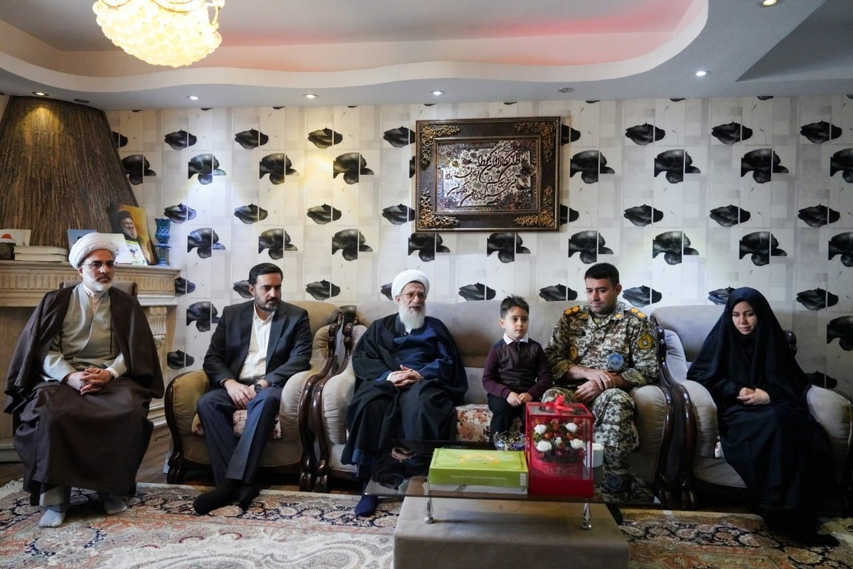 گزارشی از دیدار نمایندگان رهبر انقلاب با جانبازان