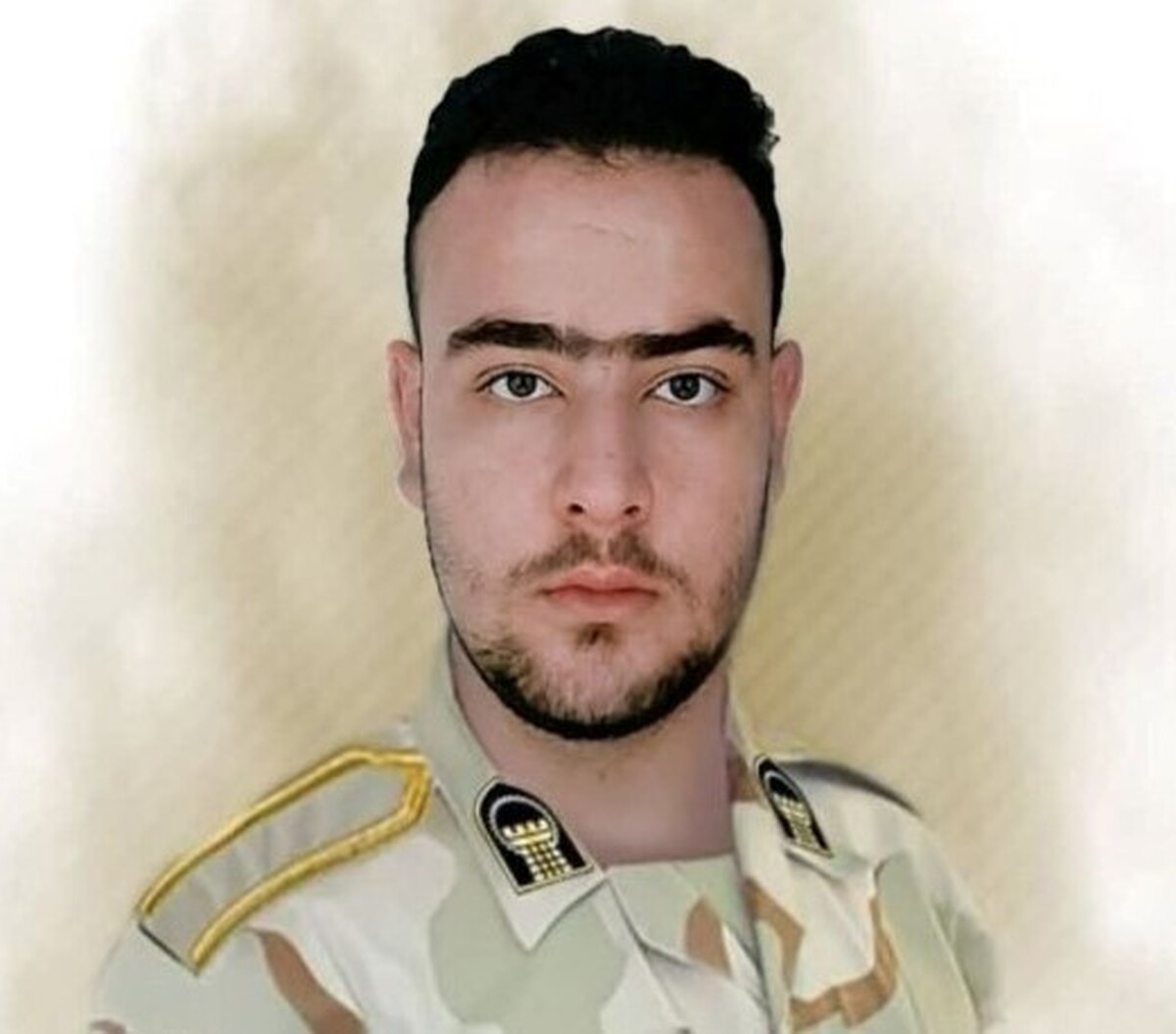 مرزبان غیور حین پایش نوار مرزی بر اثر برف سنگین و سقوط بهمن در ارتفاعات مرزی سردشت به شهادت رسید.