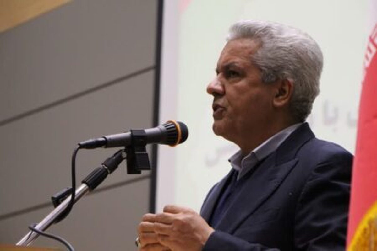 رئیس سازمان جهاد کشاورزی همدان گفت: سرانه تولید انگور در این استان با رقم چشمگیر ۲۳۵ کیلوگرم برای هر نفر، نه‌تنها بالاتر از میانگین کشوری بلکه به‌مراتب بیش از میانگین جهانی است؛ آماری که اهمیت راهبردی این محصول در اقتصاد منطقه را آشکار می‌کند.