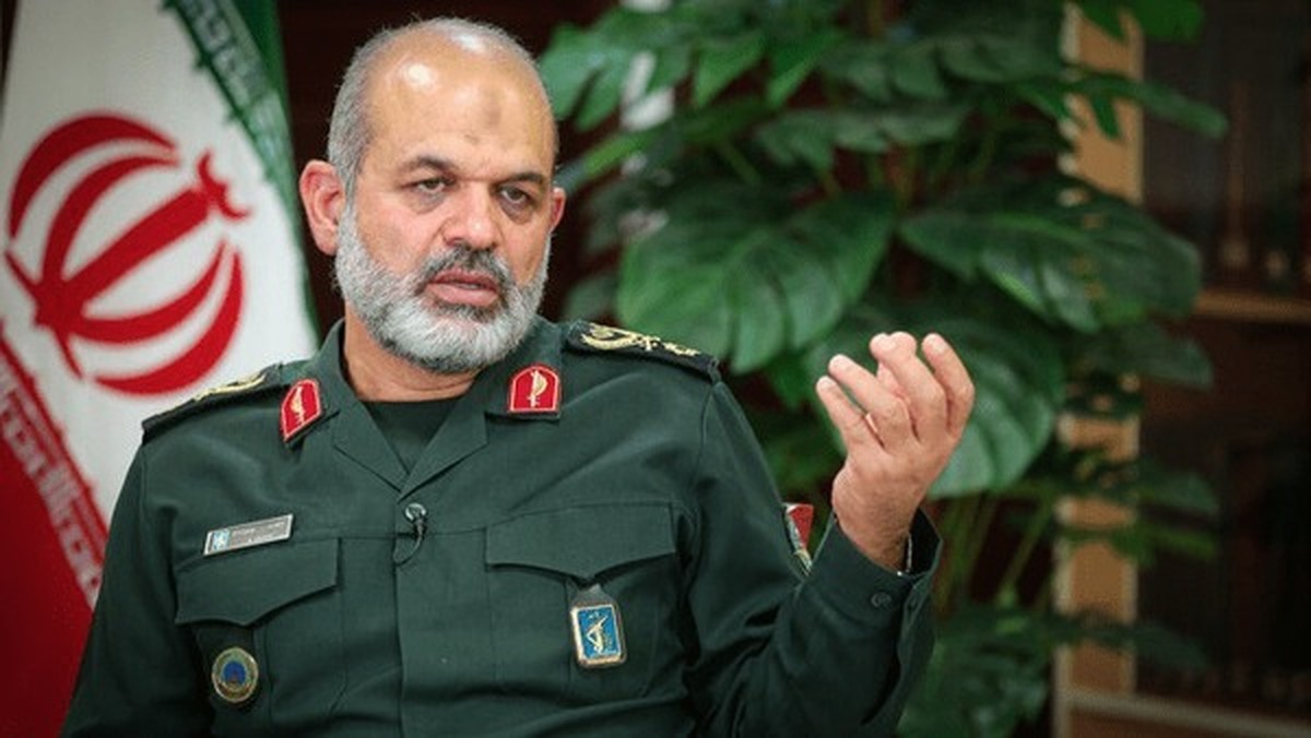 سردار وحیدی، جانشین فرمانده کل سپاه گفت: توان دفاعی ایران در سال‌های اخیر به‌گونه‌ای توسعه یافته که محاسبه هزینه و فایده هرگونه اقدام نظامی علیه ایران را برای دشمن بسیار پیچیده و پرریسک کرده است.