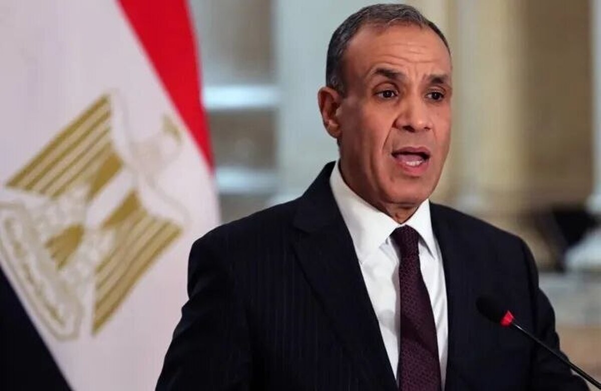 وزارت امور خارجه مصر از گفت‌وگوی تلفنی بدر عبدالعاطی، وزیر امور خارجه این کشور با «ژان‌نوئل بارو» همتای فرانسوی‌اش و تأکید وی بر لزوم فراهم کردن شرایط حمایتی برای از سرگیری گفت‌و‌گو‌ها بین واشنگتن و تهران خبر داد.