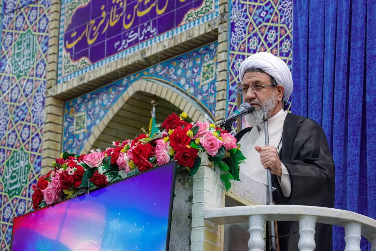 امام جمعه کرمان گفت: نیروهای مسلح هم در آفند در آمادگی کامل هستند و اگر تعرضی شود جنگ به بخش قابل توجهی از منطقه کشیده شده و پایگاه‌ها و ناوهای دشمن خسارت جدی دیده و نابود خواهند شد.