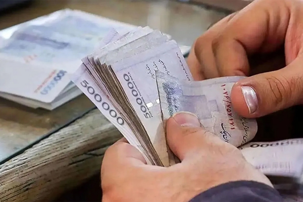 ۱۰ میلیون تومان عیدی بازنشستگان ومستمری بگیران صندوق لشکری و کشوری واریز شد.