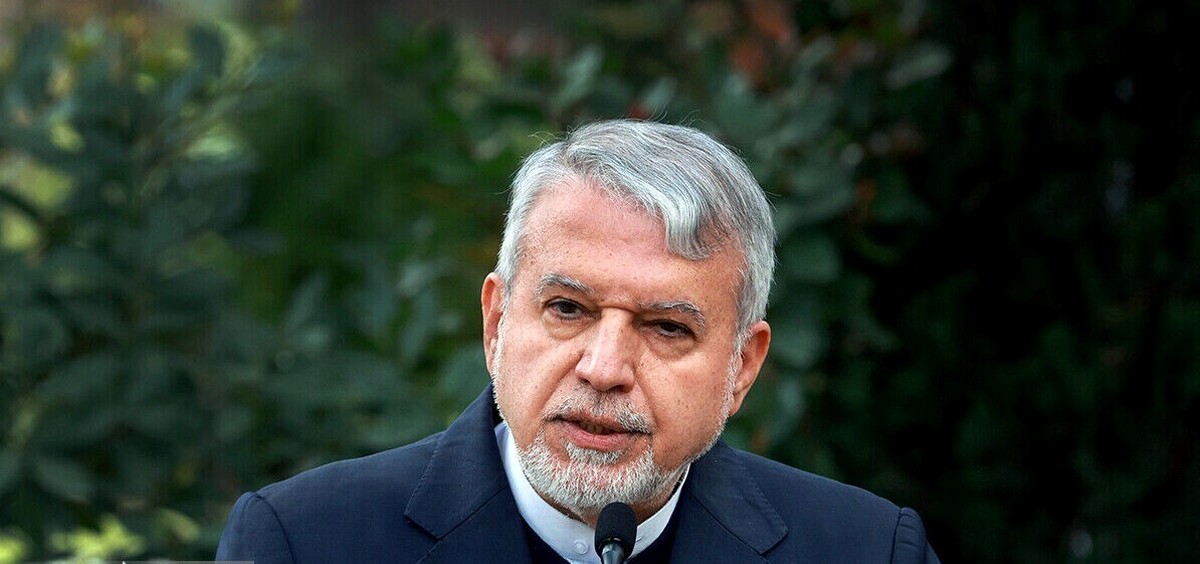 وزیر میراث فرهنگی، گردشگری و صنایع دستی با اشاره به تصمیم هیات دولت مبنی بر نامگذاری نوروز امسال به عنوان «نوروز وفاق و همدلی»، گفت: باید کدورت‌ها را در داخل و خارج از کشور کنار بگذاریم و همدلی و از همه مهمتر «وفاق» را سرلوحه کار خود قرار دهیم.