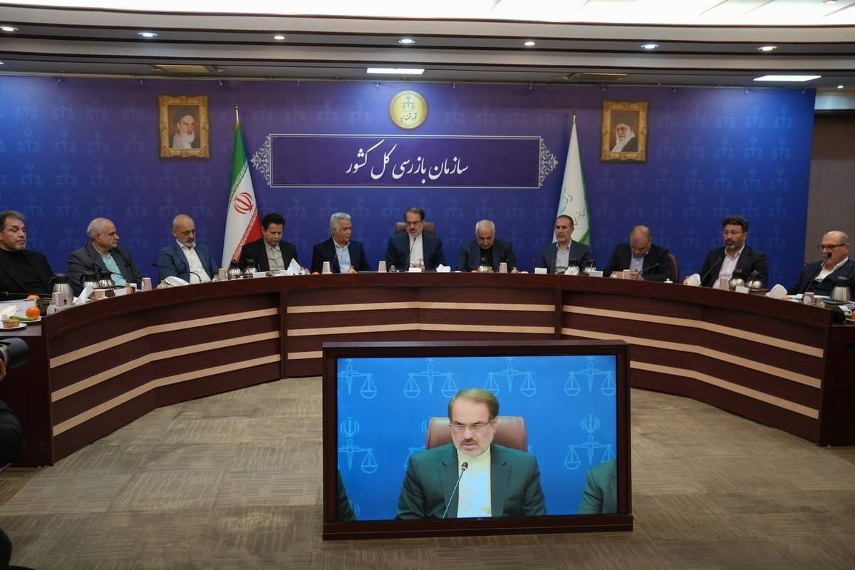 رئیس سازمان بازرسی گفت، برخورد با سوءاستفاده کنندگان از کارت‌های بازرگانی و استفاده‌کنندگان از کارت‌های بازرگانی اجاره‌ای، در کنار شناسایی و پیگیری قصور یا ترک فعل دستگاه‌های اجرایی، با جدیت دنبال خواهد شد.