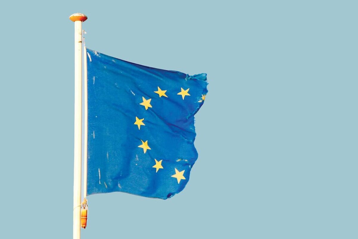 روز پنجشنبه اتحادیه اروپا در بیانیه‌ای رسمی، سپاه پاسداران انقلاب اسلامی ایران را در فهرست سازمان‌های تروریستی خود قرار داد. در این بیانیه آمده است: «سپاه پاسداران از این پس تحت تدابیر محدودکننده مطابق با سیستم تحریم‌های ضدتروریستی اتحادیه اروپا قرار خواهد گرفت».