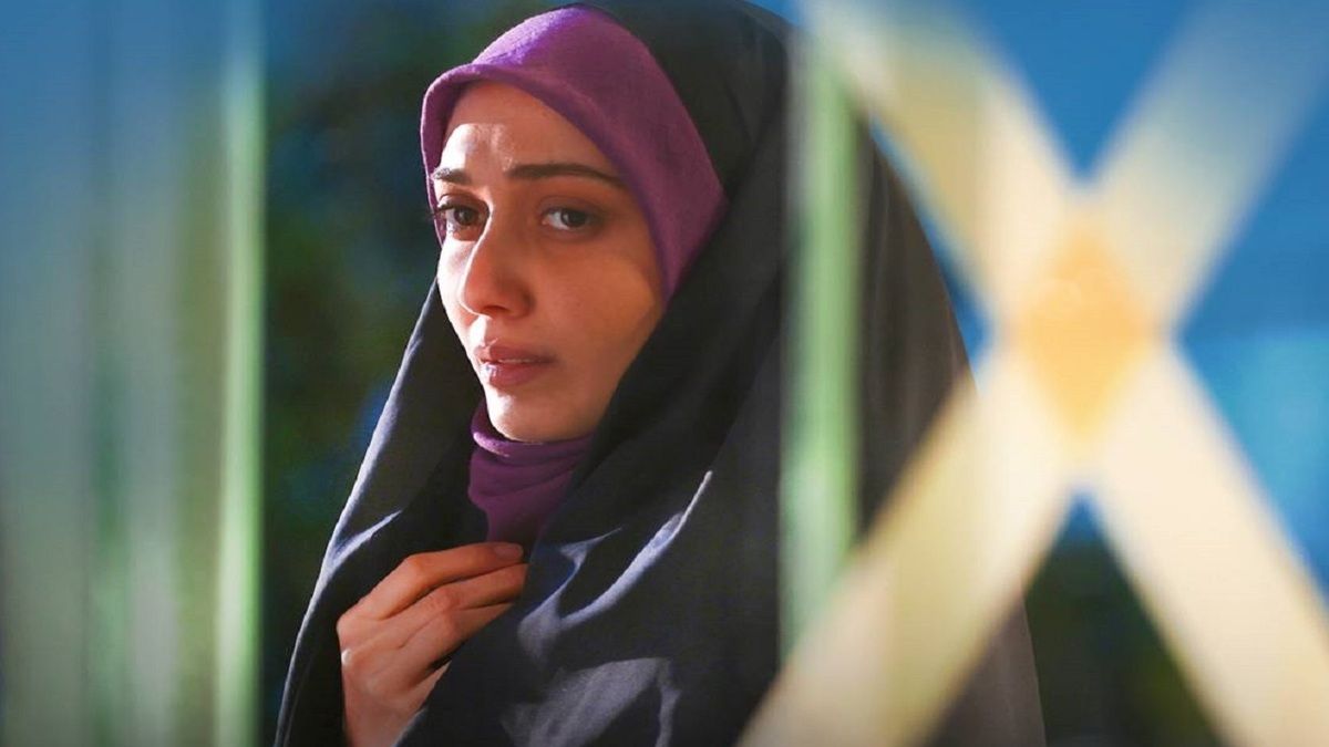 مینی‌سریال «بی مرز» در شب‌های قدر پخش می‌شود که داستانی پرتنش و انسانی درباره خانواده‌ای در دوران انقلاب و پس از آن را روایت می‌کند.