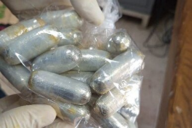 کشف یک کیلو کوکائین از شکم یک مسافر!