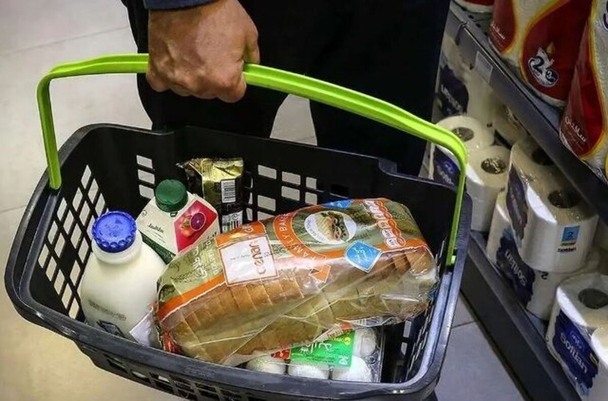 سخنگوی کارشناسی معاونت رفاه و امور اقتصادی وزارت تعاون با بیان اینکه در صورت افزایش قیمت‌ها امکان جبران آن از طریق افزایش اعتبار کالابرگ وجود دارد گفت: در خریدهای اینترنتی بالای یک میلیون تومان، تحویل رایگان کالا در منازل پیش‌بینی شده است.