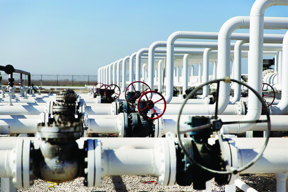 نفت و گاز بیش از۱۰۰سال است انرژی اول جهان محسوب می‌شوند وبرای همه کشورها اهمیت زیادی دارد.همچنین امکان تأمین انرژی و توسعه اقتصادی را برای آنها رقم بزند. حتی کشورهایی که از این نعمت خدادادی محروم هستند اقدام به خرید انرژی می‌کنند. مهم‌‎تر از این موضوع میادینی هستند که در مرز دو کشور قرار دارد و آن را به نام میادین مشترک می‌شناسیم؛ میادینی که هر کشوری که در بهره‌برداری از آن تعلل کند به نفع کشور شریک است.