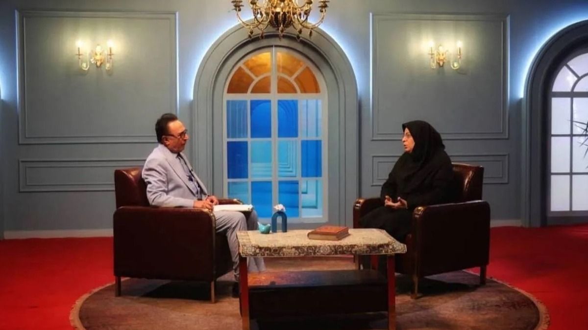 مدیر گروه ادب و هنر شبکه چهار گفت، دانشمندان تراز اول علوم تجربی برای نخستین‌بار در برنامه «گرانش» درباره توحید و خداشناسی سخن می‌گویند و می‌کوشند نسبت میان یافته‌های علمی و مفاهیم دینی را از منظر تجربه و مشاهده علمی تبیین کنند.