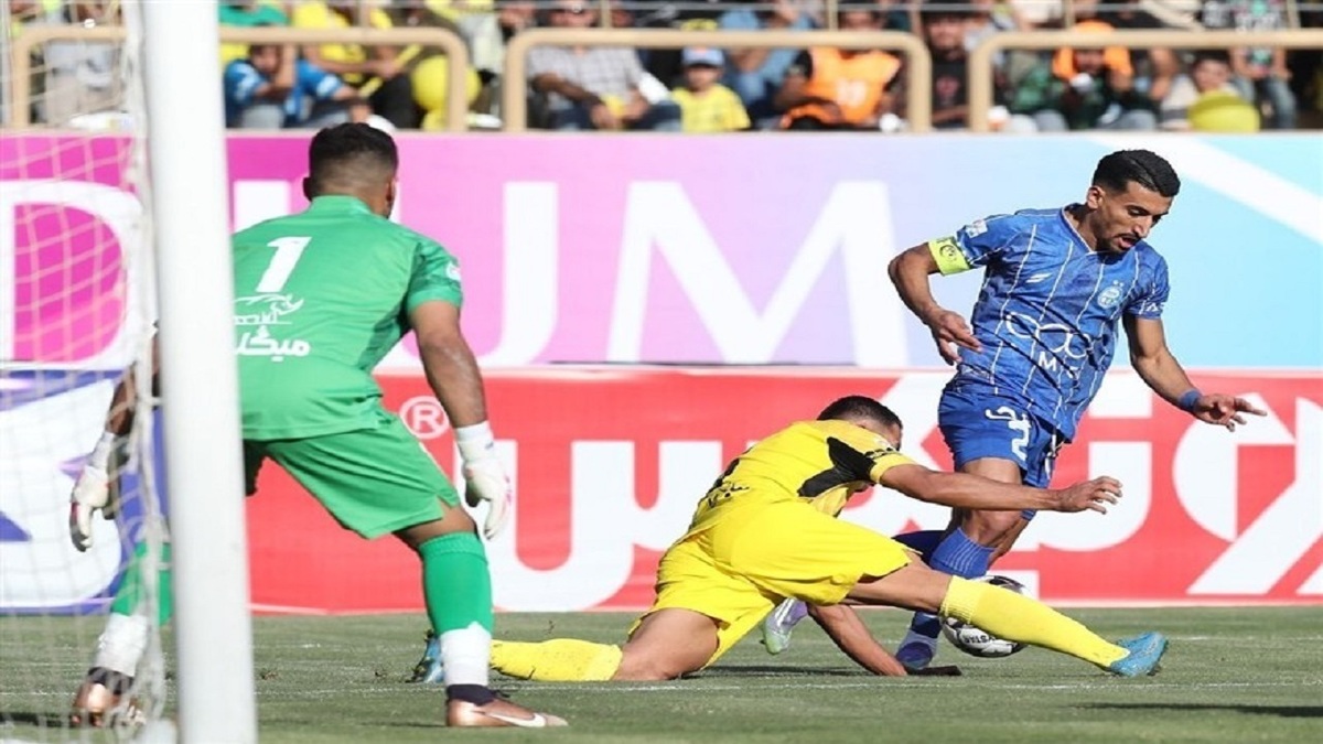 بازی‌های هفته بیست و سوم لیگ برتر فوتبال با انجام ۴ دیدار امشب پیگیری می‌شوند و استقلال و سپاهان به مصاف حریفان خود می‌روند.